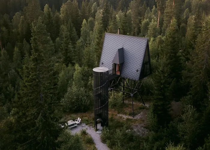 Jaktstuga Pan Treetop Asnes