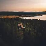 Lodge Pan Treetop