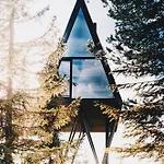 Pan Treetop Hytte