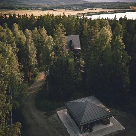 Деревянный коттедж Pan Treetop Asnes